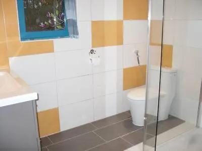 Chambres D'hotes Au Domaine Des Maynardes *
