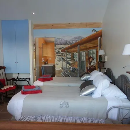 Chambres D'hotes Au Domaine Des Maynardes Labege