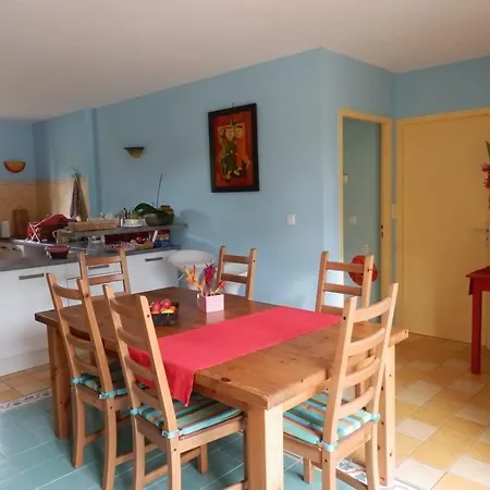 Chambres D'hotes Au Domaine Des Maynardes Bed & Breakfast