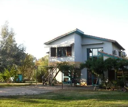 Chambres D'hotes Au Domaine Des Maynardes