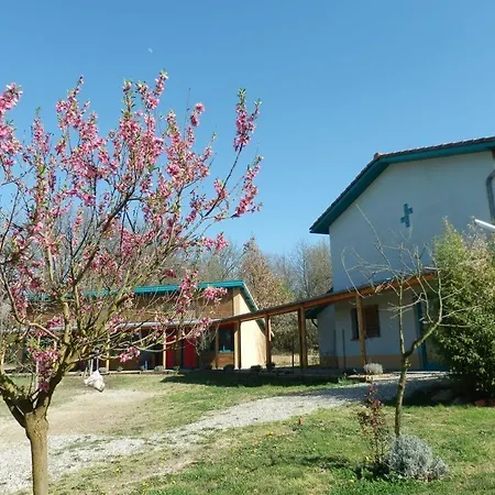 Chambres D'hotes Au Domaine Des Maynardes Bed & Breakfast *